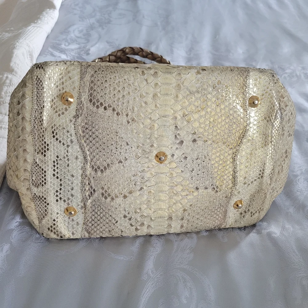 CARLOS FALCHI Vintage Genuine Leather Handbag. - Picture 7 of 13